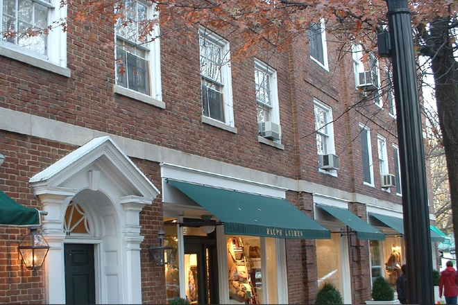 Street view - Furnished studio apt-Nassau St-Princeton