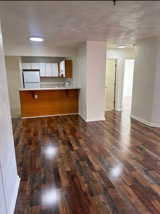Main Common Area ( More Pics in Link) - Collegiate Court