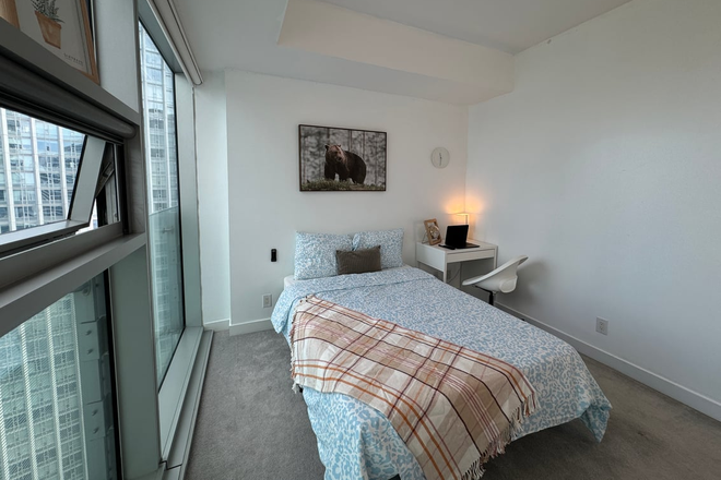 Master Room - Bedroom - Fully Furnished Private Rooms | ICE Condos Near Rogers Centre & CN Tower
