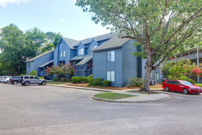 Exterior - End Unit Condo in Brigadier on James Island 1,472 Sq Ft