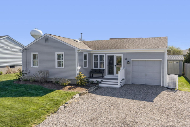 Exterior Front - NEW LISTING  ALERT! MUST SEE