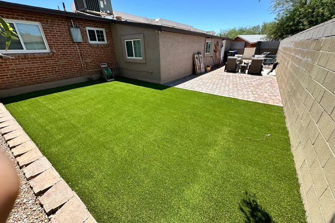Backyard (Turf) - 901 E Edison St House