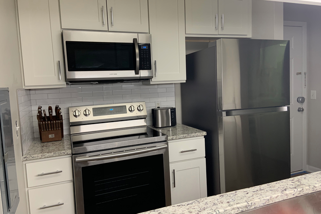 Kitchen 1 - Love where you live! Close to Campus!