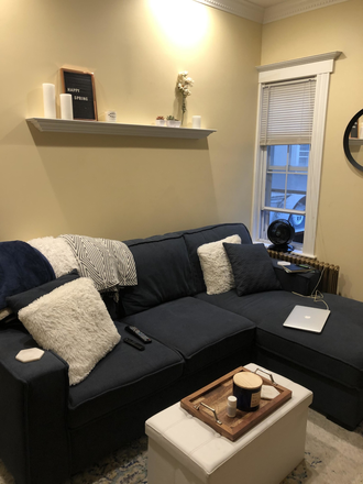 LIVING - UPDATED 3 BED/2 BATH WITH HEAT AND HOT WATER INCLUDED! Apartments