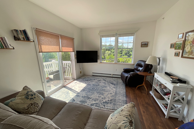 Living room - 2 Bed / 2 Bath in Colchester