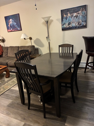 dining area - Apartment share close to campus