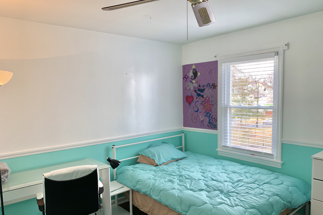 this room - 1 room in ( 3b /2b) full furnished all utilities included House