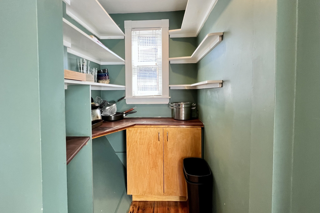 kitchen pantry - Bright&Sunny 3 Bed / 2 Bath near campus available 9/1/26!! Apartments