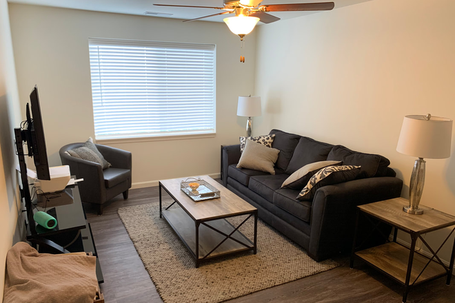 living room - 3 bedroom, 3 bathroom Apartment