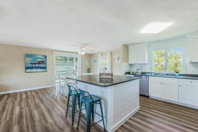 Kitchen - Available for a group of 5! Gorgeous raised ranch! House
