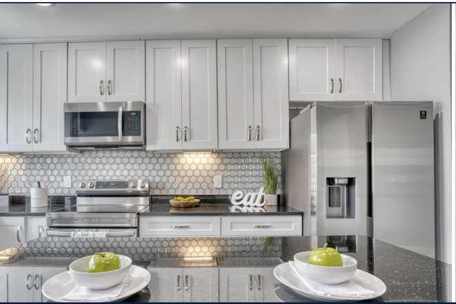 Kitchen - Beautiful 3 Bedroom Home Near Johns Hopkins