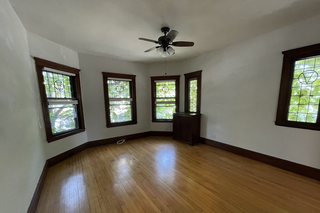 Living Room - 2 BR Condo Available on July 15 in Harvard Square