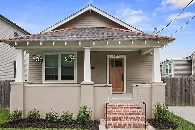 Outside Street View - Modern & Safe Lakeview Home - Solar/Smart Tech - Huge Fenced Yard & Garage-Less Than 15min to Campus
