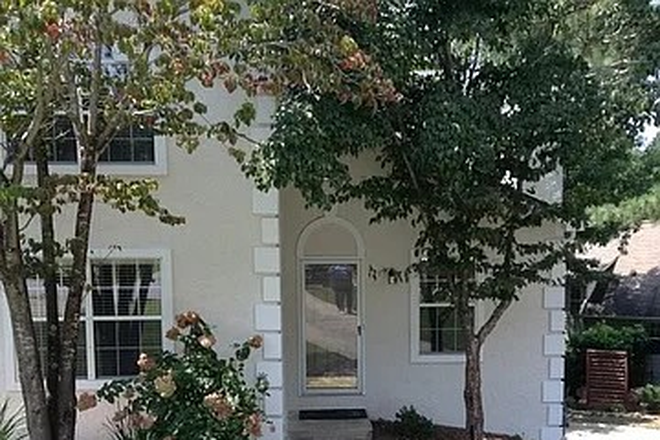 Front - Beautiful 4 Bedroom / 4 Bath  Home ...Walking distance to Campus