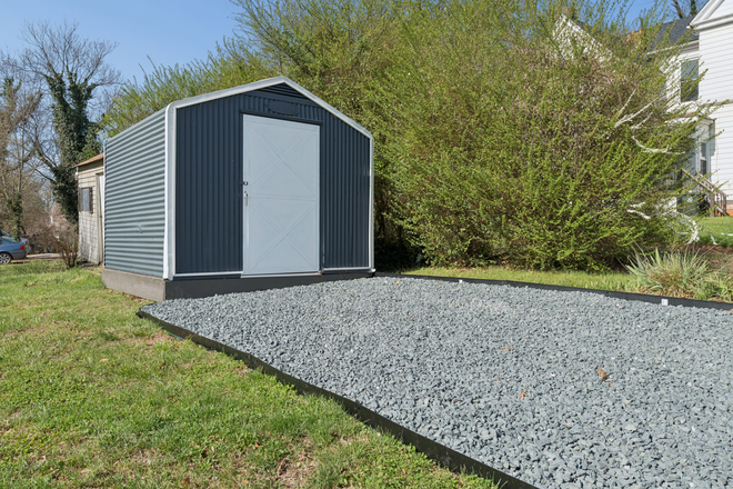 Off-street Parking - Mansfield Avenue House