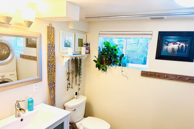 Downstairs Bath - Boulder Home Away From Home