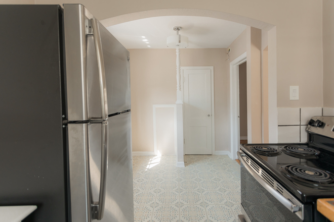 Unit #4 - 1723 15th St. (1 BD/1 BA) Apartments