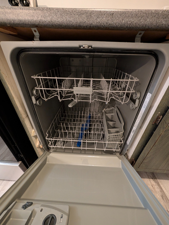 Dishwasher - 1 Bedroom Available in a 2 Bedroom Apartment Close to Downtown Northampton