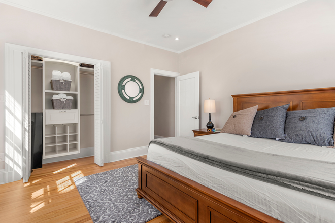 Master Bed - 2 Bed ELEGANTLY FURNISHED Harvard Sq, AVAIL NOW! , FLEX LEASE, PET Friendly! Condo