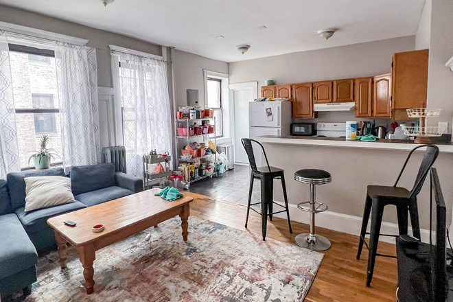 OPEN CONCEPT Living Room/Kitchen - NO FEE!!! BIGGEST apartments near AGGANIS ARENA, SPACIOUS Bedrooms, SECONDS FROM CAMPUS