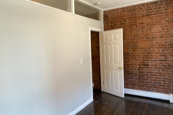 Living Space - 2 Bedroom - Columbus Ave, Boston. Apartments