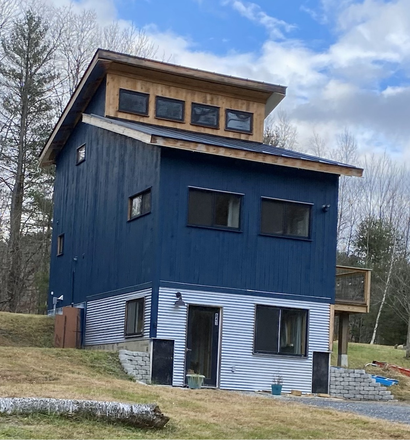 front of house - Gorgeous modern house in the woods available now / Spring semester (rent includes utilities)