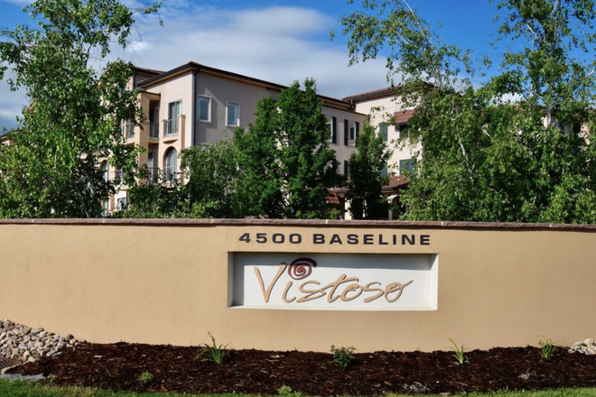 Landscaped secured building - Vistoso - Quiet Luxury Corner Unit Condo