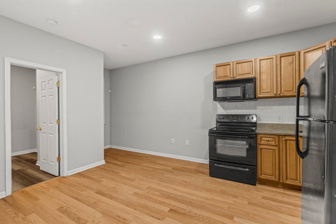 Kitchen - 1607 WIllington Townhome Unit 1B