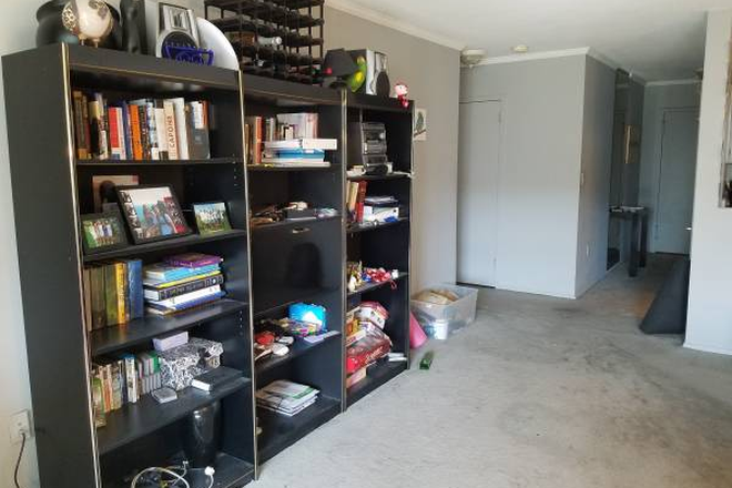 Call NOW for showings! 617-236-8550 - HAWTHORNE PL - LRG SUN DRENCHED WEST END 1BR/1BA CONDO W/ HEAT INC, LNDRY IN BLDNG *AVAIL NOW*