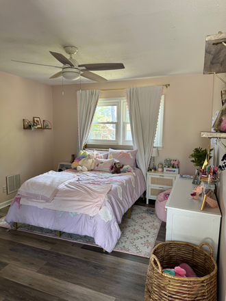 bedroom (can be painted) - Betsy Road House