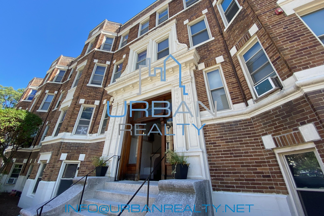 EXTERIOR - **SEPT 1/2025**  ONE BEDROOM WITH PARKING ON CORNER OF COMM AVE & COLBORNE RD**