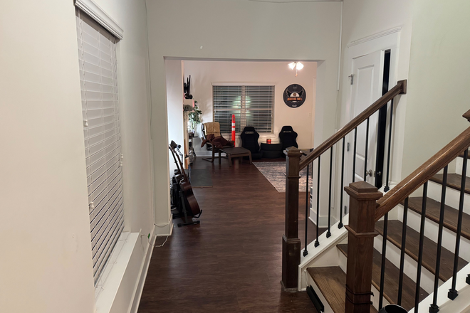 Entryway - Lockshire House