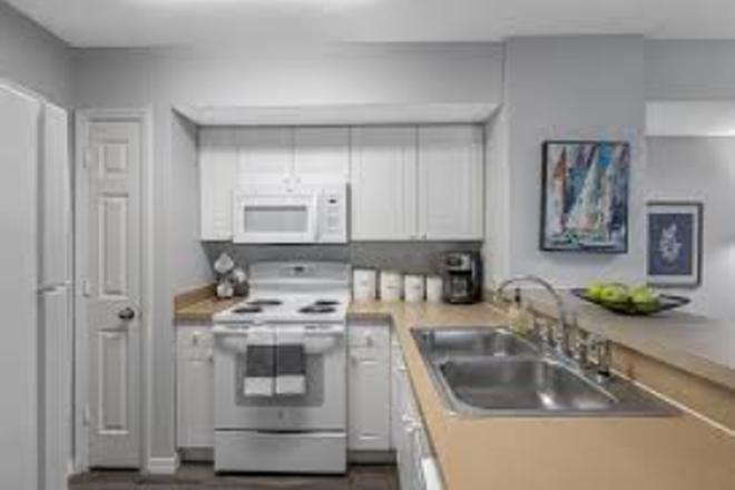 Kitchen - Urgent Summer Sublease- DISCOUNTED RENT Apartments
