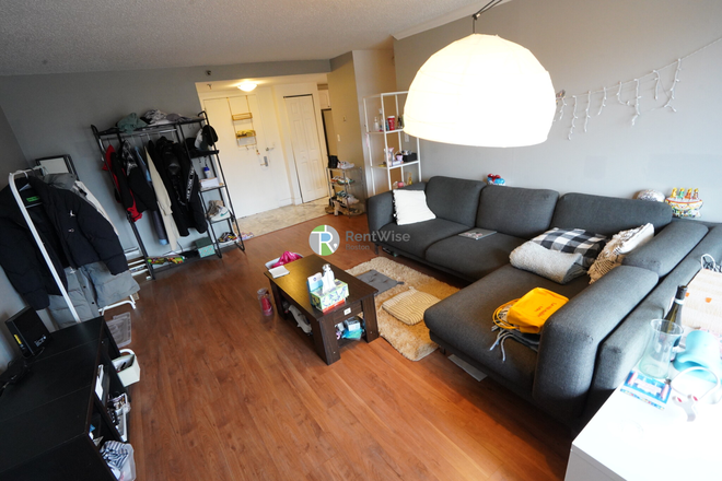 1 - AUG 2026-Fantastic Allston 2 bed, 1.5 bath Condo -NO FEE!