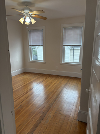 Bedroom 2 - Bright 3/1 steps from #71 Bus Line Apartments