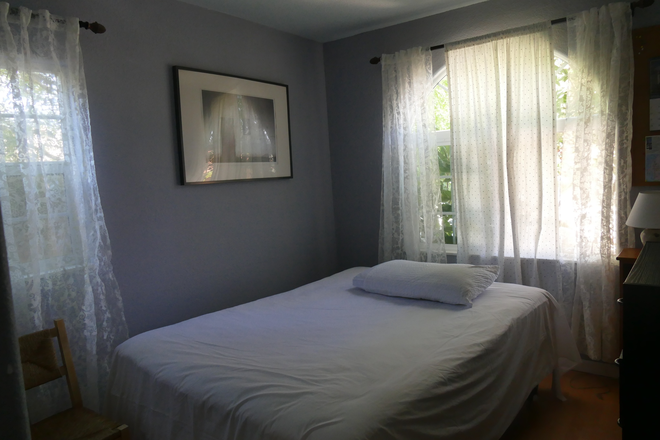 Bed room 2 - Mediterranean house near UC village