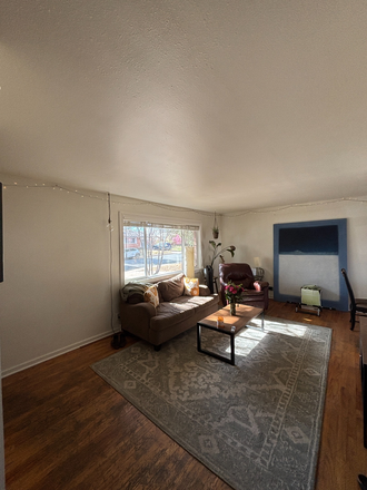 Living Room - Room for Rent: House in South Boulder