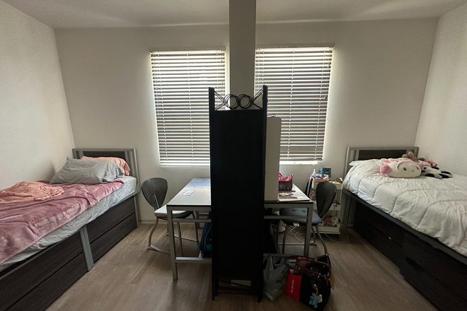 Bedroom - Plaza Verde 1 (ACC) 2 Bed/2 Bath Floorplan A Apartments (Sublet / Shared Housing)