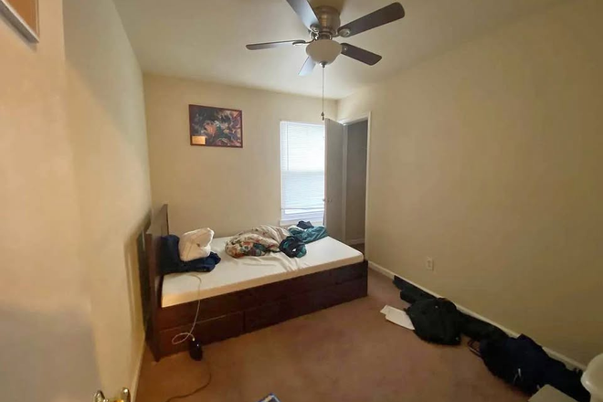 Private Room For Rent - 1 Bedroom Sublet by Campus, Maymont, and the Brydhouse Farmers Market