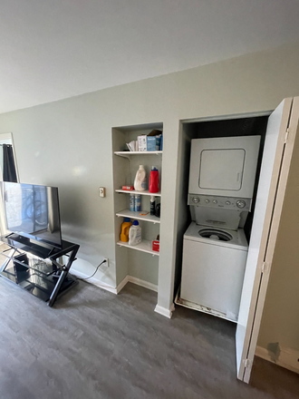 Washer/Dryer - College Place Condominiums, close to Walmart