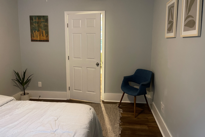 Bedroom Space - Fully Furnished Private House For Rent