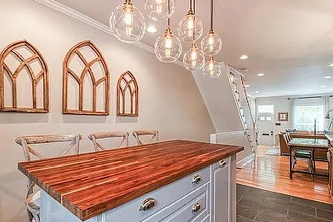 Kitchen - Lakewood Terrace Townhome