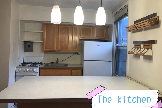 Kitchen - One bedroom apartment in Rittenhouse Sq, in-unit laundry, available 8/16