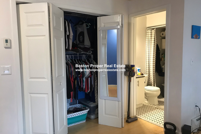 a - OVERSIZED AND MODERN Apartments