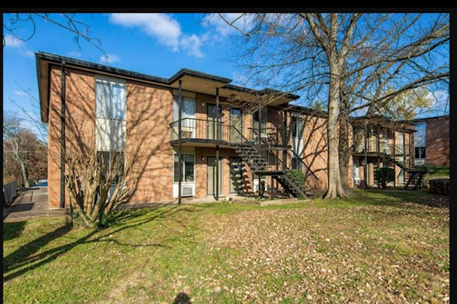 Building - Villager Condominium