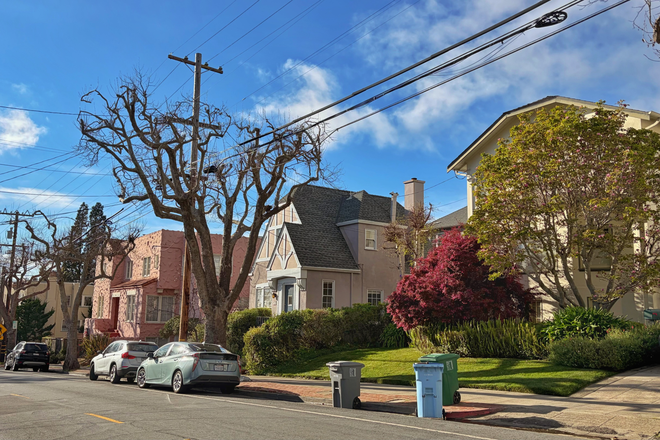 street view outside the house - Sunny Furnished Room Near UC Berkeley North Gate — June–July Sublet