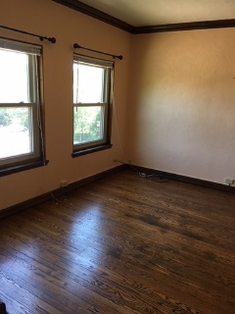 Living Room - One Bedroom/One Bath Condo Located Near Cedar and Fairmount