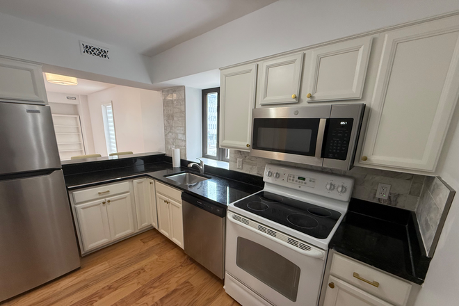 Kitchen - The Sheffield Condominium