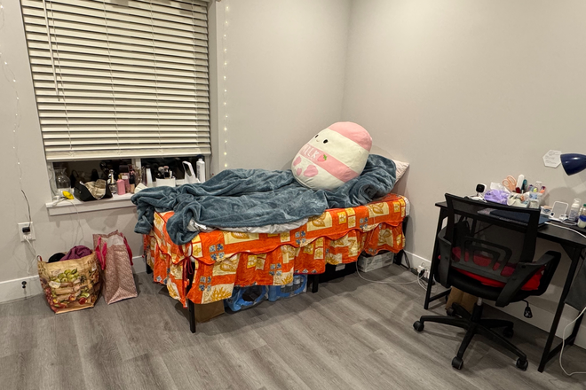 bedroom 2 - 3B/3B sublease