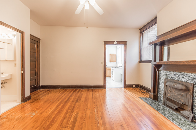 Living Space - 3012 Burnet Apartments